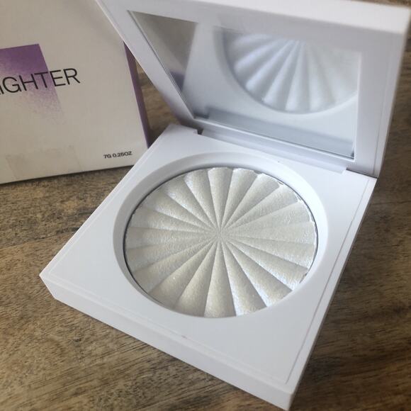 Ofra Highlighter Space Baby NikkieTutorials Collab Brand New In Box - Picture 2 of 5